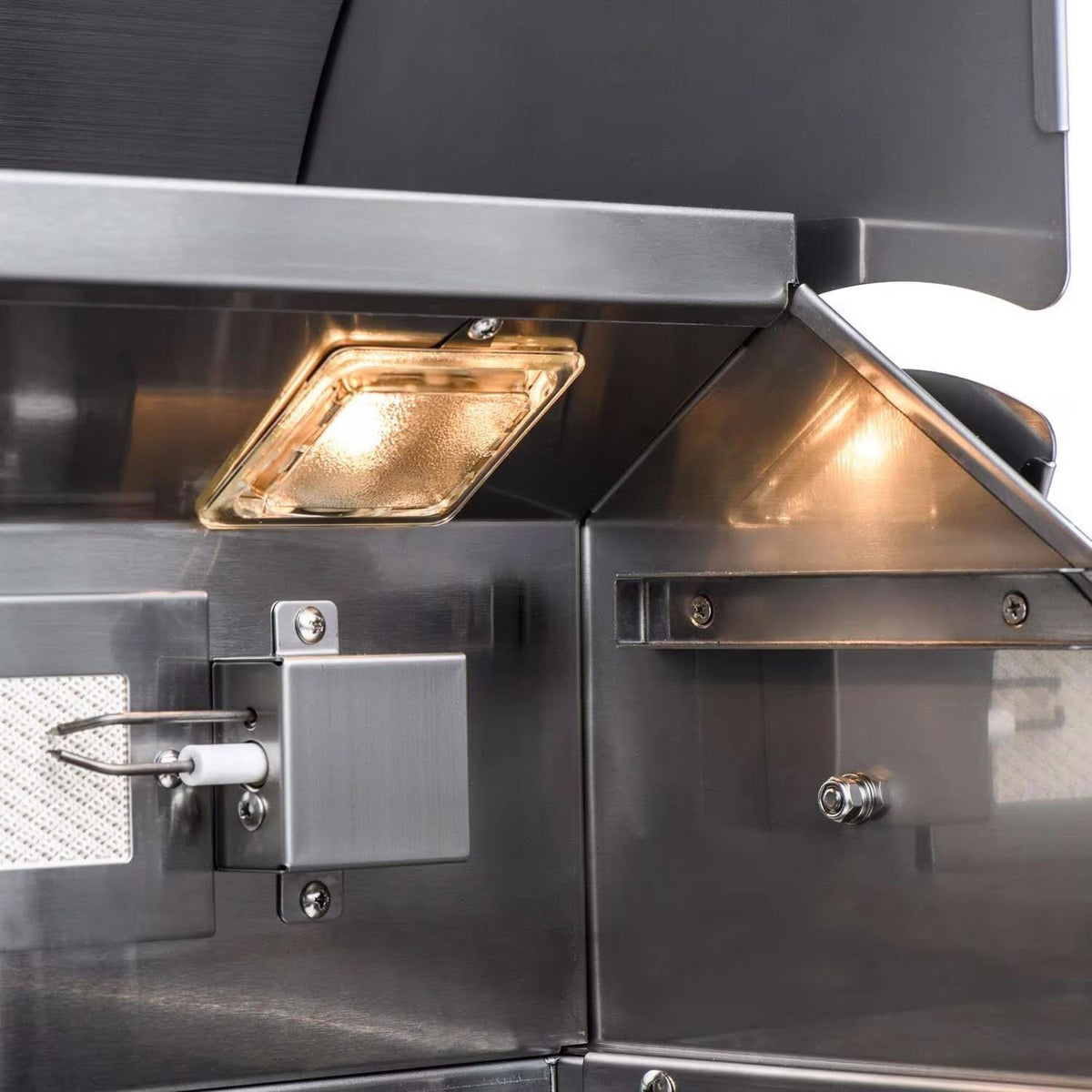 Blaze LTE+ 40-Inch 5-Burner Freestanding Gas Grill w/ Lift-Assist Hood and Rear Infrared Burner - The Vitality Estate