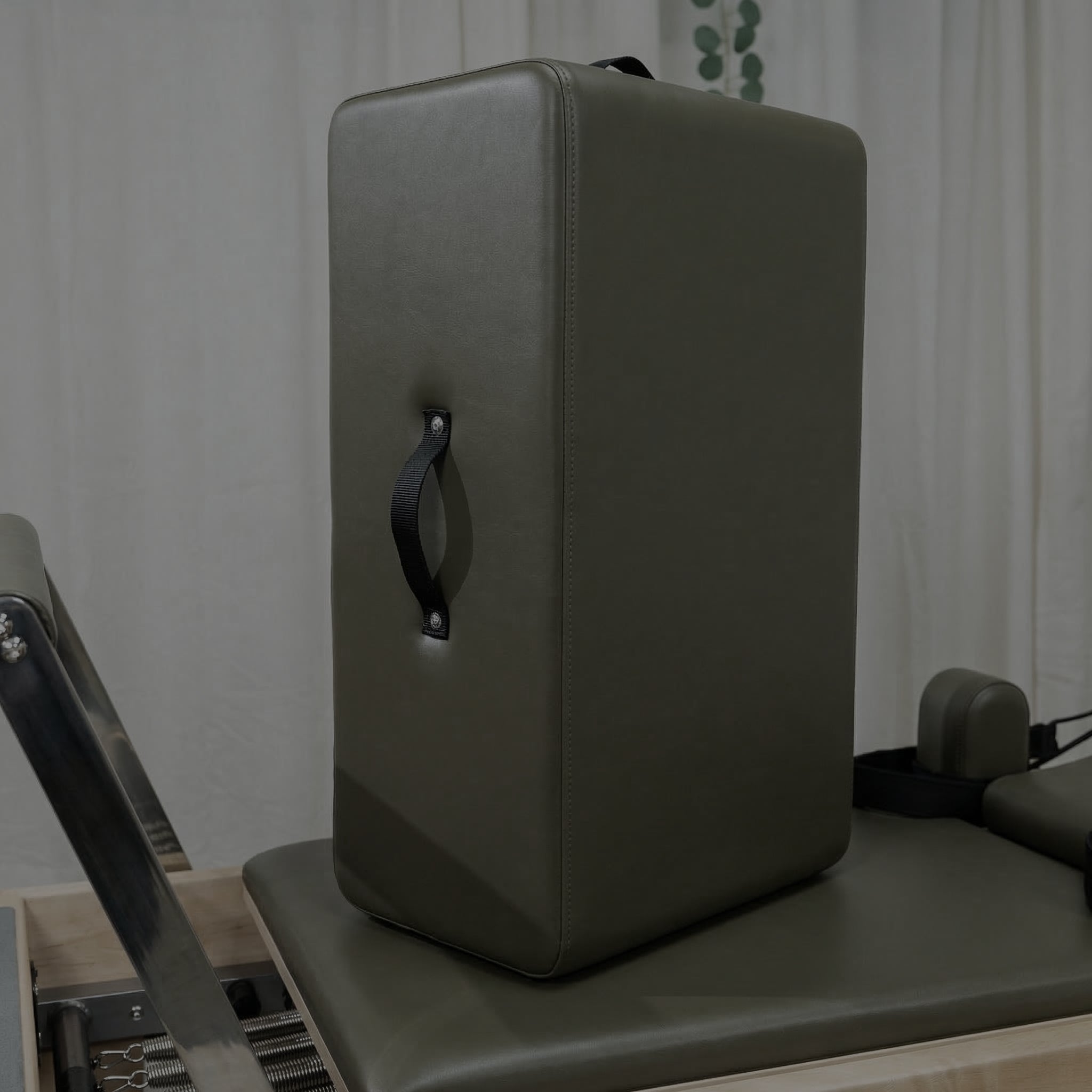 Nano Elite 2.0 - Large Premium Studio Pilates Reformer - RE00526