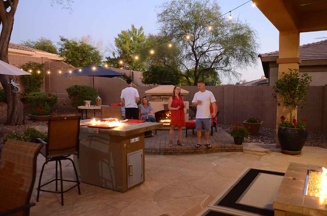 Entertainer Outdoor Fire Pit Table – 6 Ft with Fire Glass (LP/NG Compatible) - The Vitality Estate