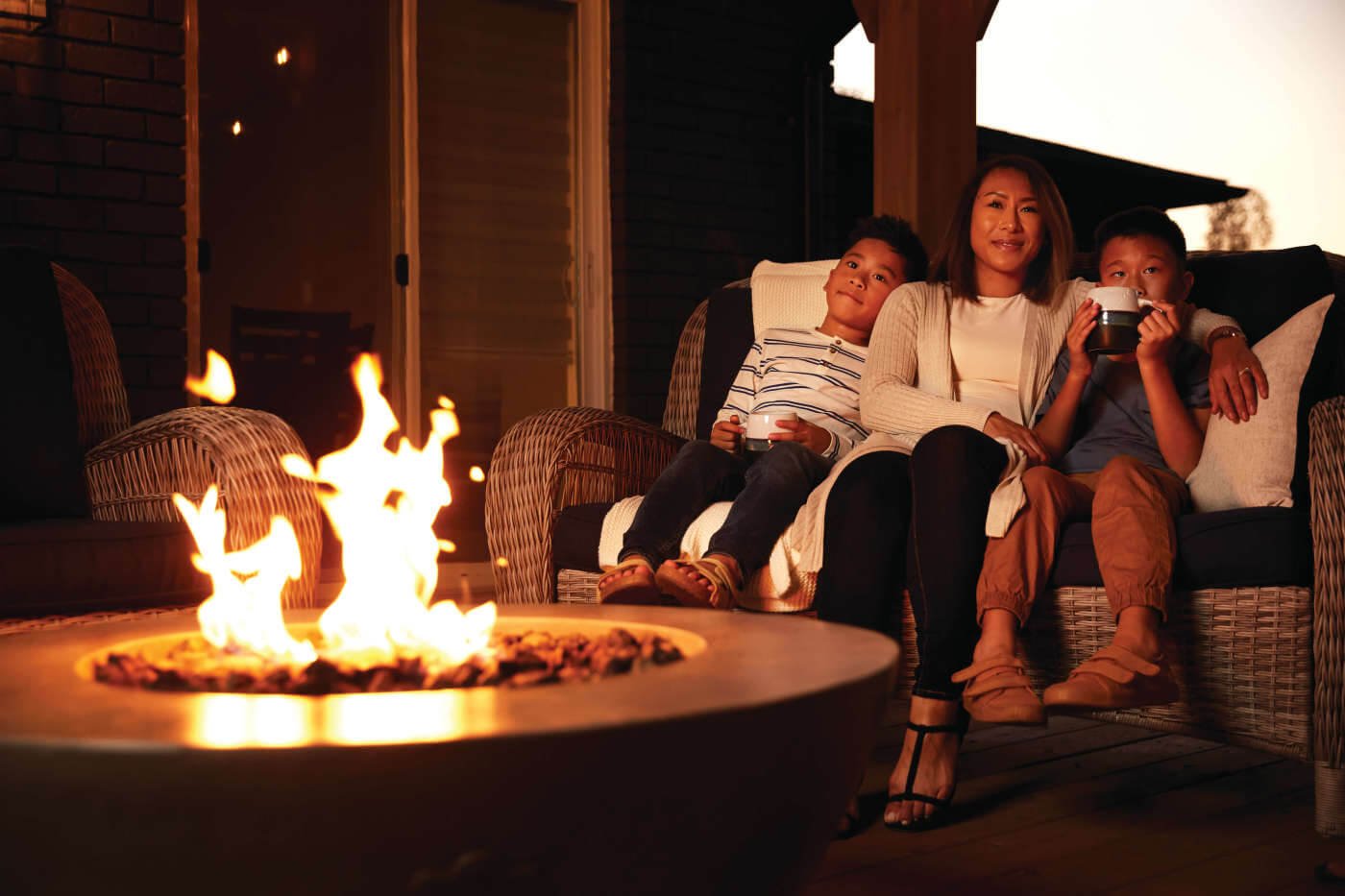 Patio Elegance 36-Inch Round Fire Table – Nexus Patioflame Table - The Vitality Estate