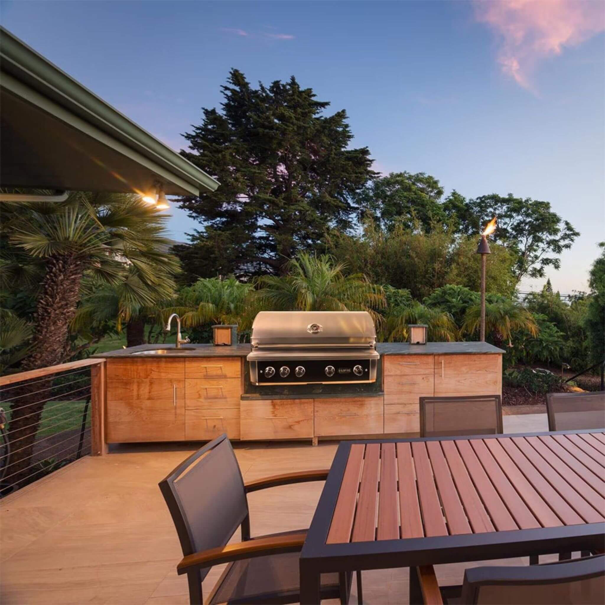 Wildfire Outdoor Living Ranch Pro 42-Inch 304 Stainless Steel Grill [WFPRO42G-BSS/SS] (SAK50263) - The Vitality Estate